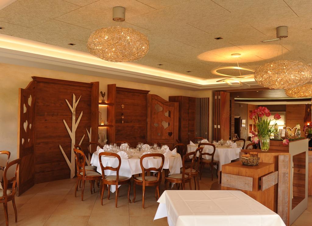 Restaurant A L'Aigle Hotel Wimmenau Ngoại thất bức ảnh